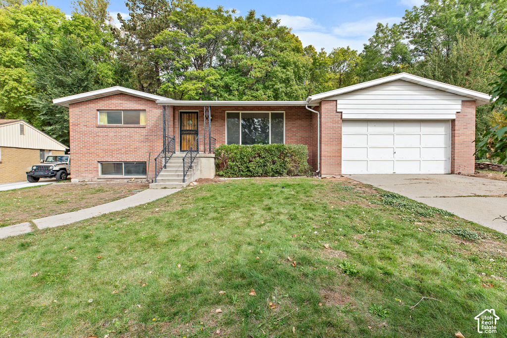 1391 E LUCK SPRING DR photo 2