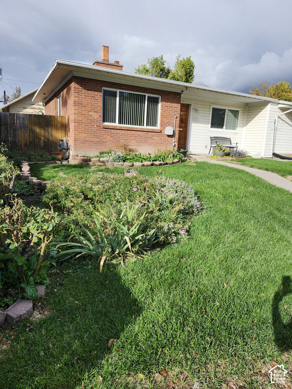 111 E 700 S photo 3