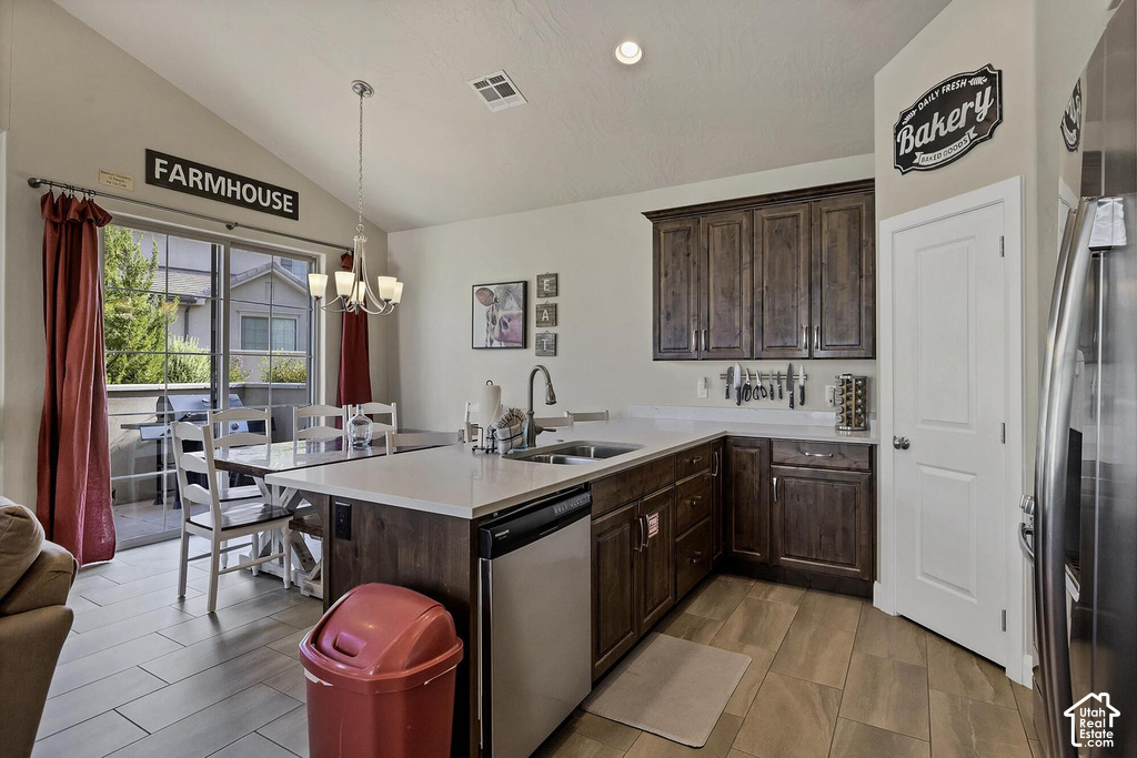 1919 E FIESTA LN photo 4