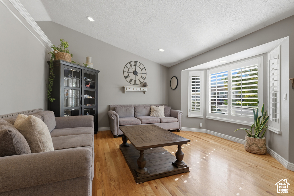 477 E 1050 N photo 4
