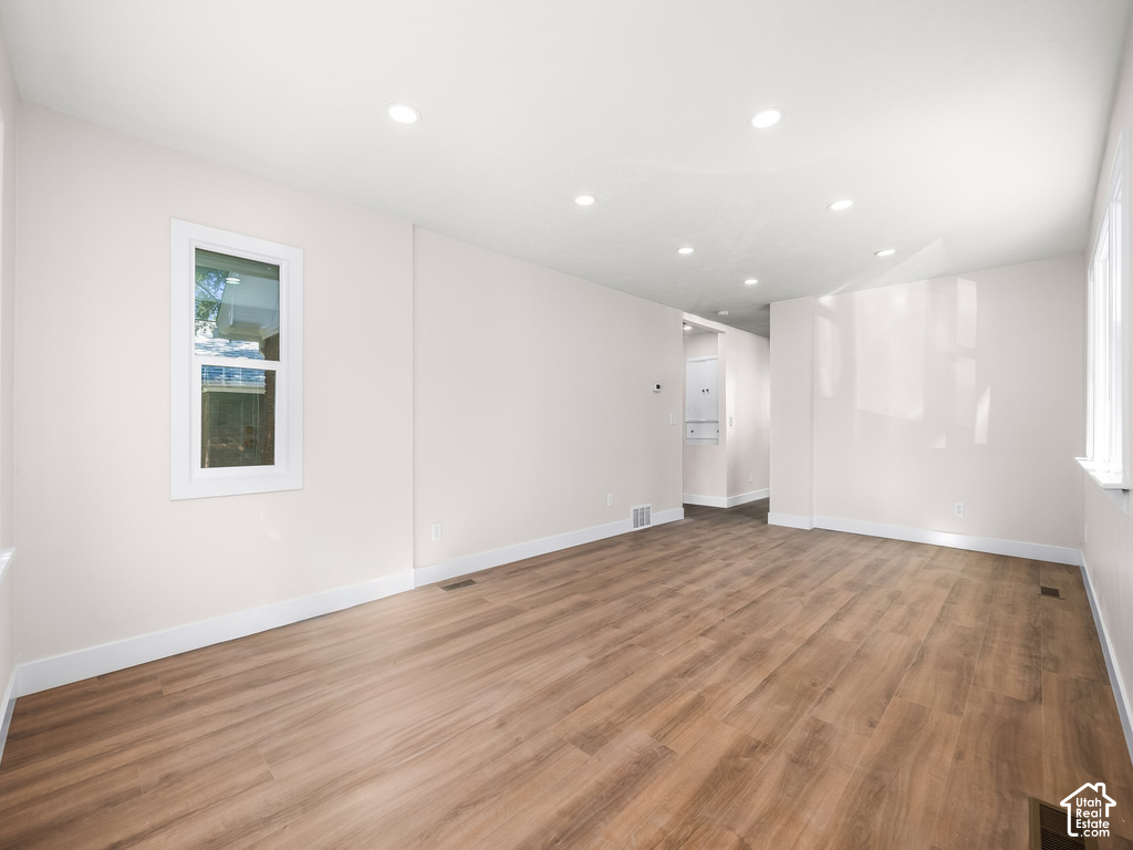 1078 DARLING ST photo 5