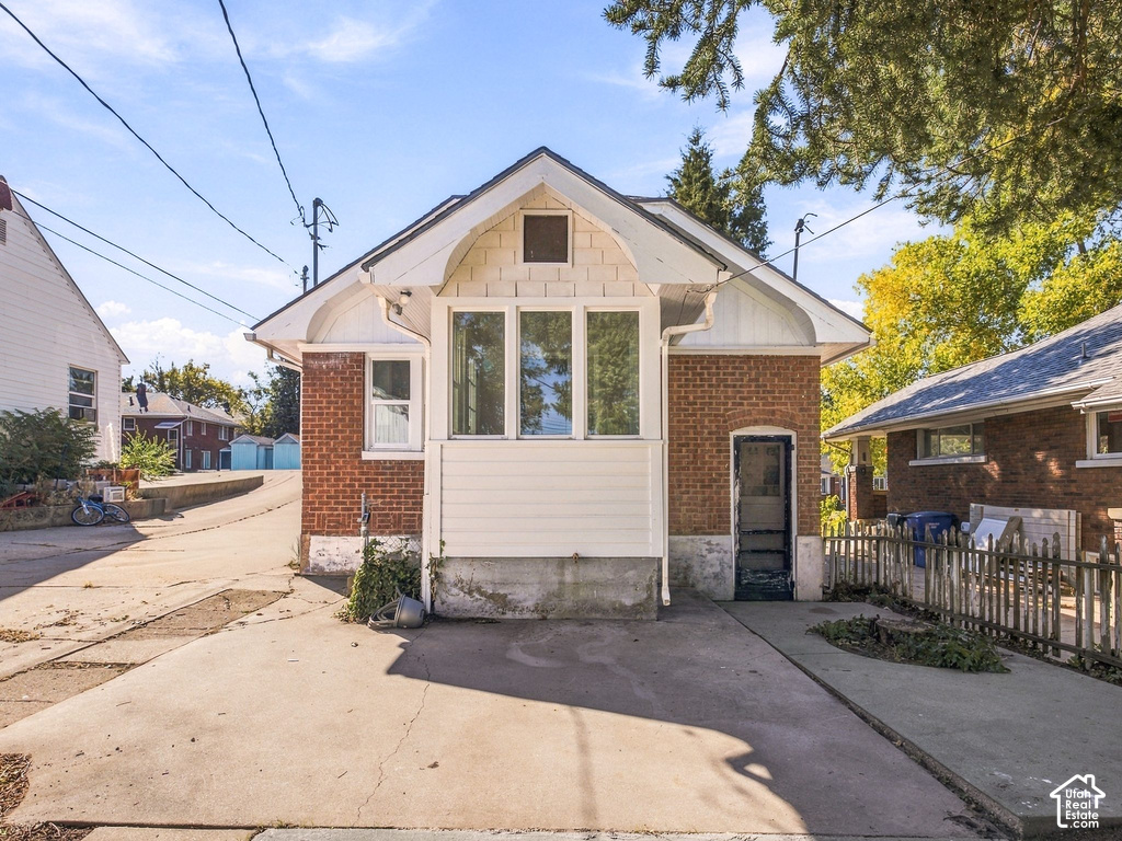 1078 DARLING ST photo 3