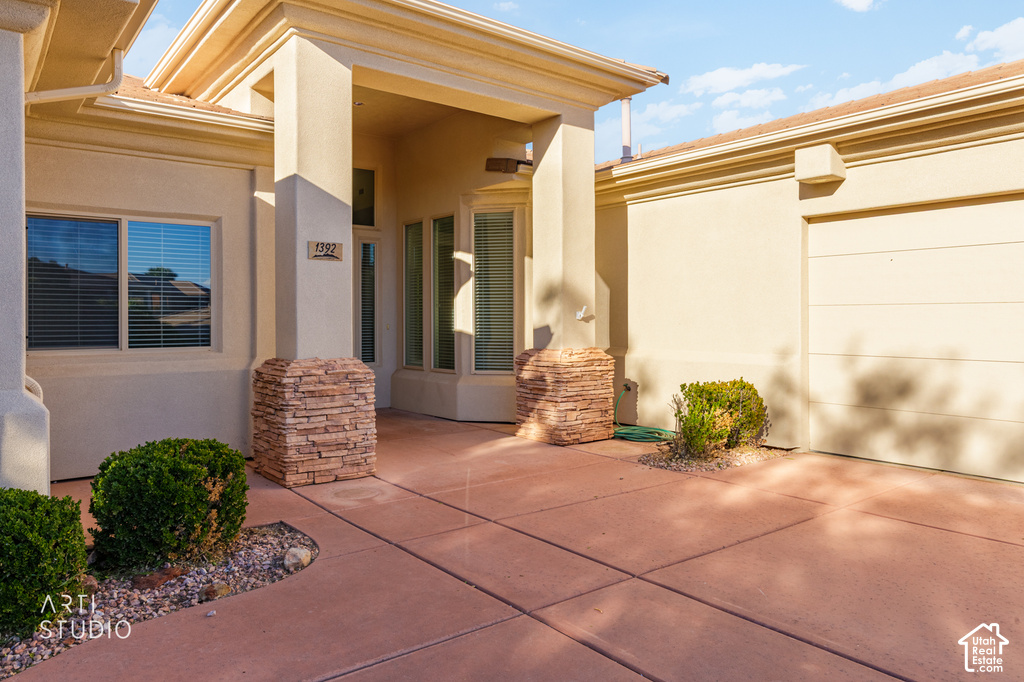 1392 W CEDAR DR photo 5
