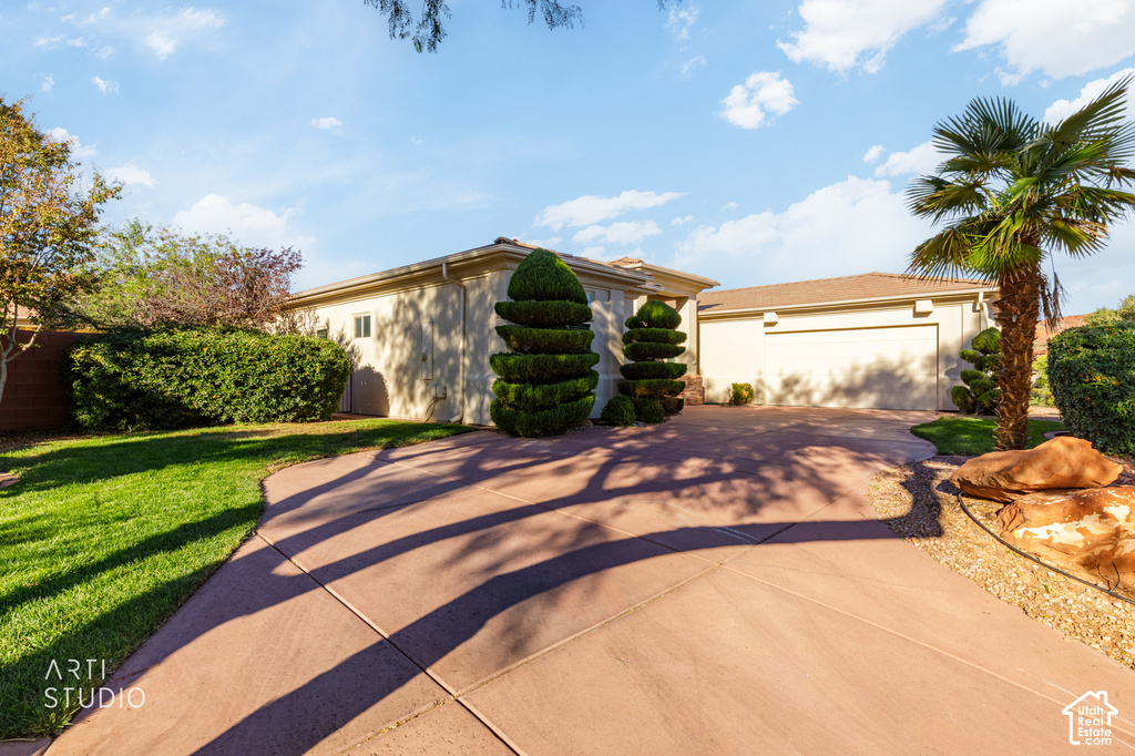 1392 W CEDAR DR photo 4