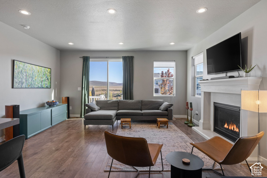1384 SNOWBERRY CIR photo 3