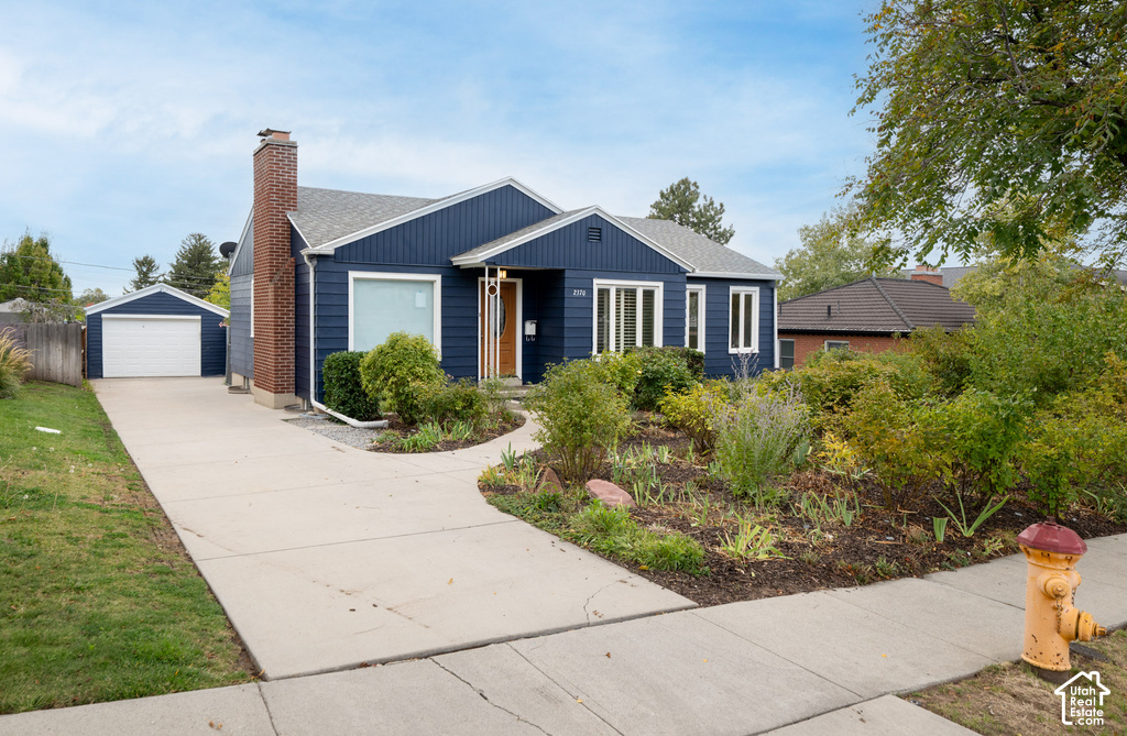 2370 E LOGAN WAY photo 2