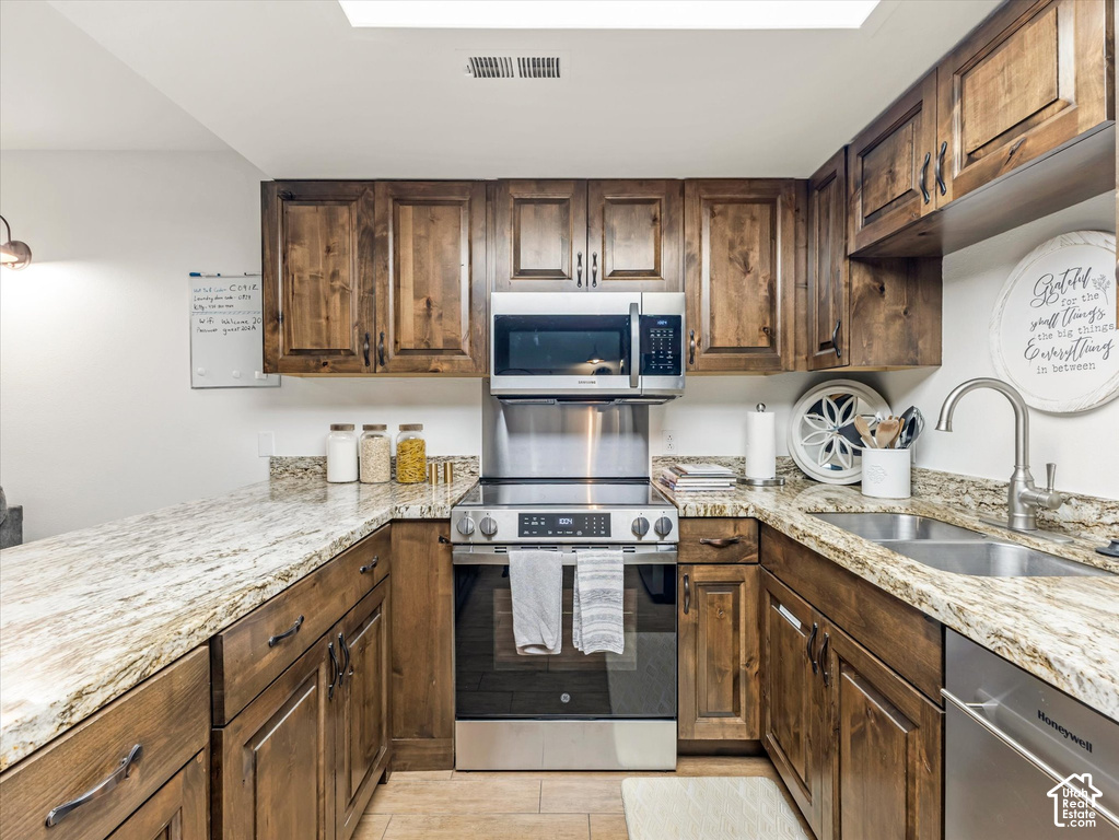 1491 WOODSIDE AVE photo 4