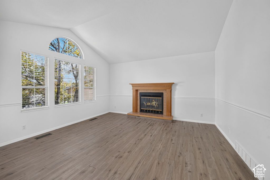 121 W MAGIC DR photo 4