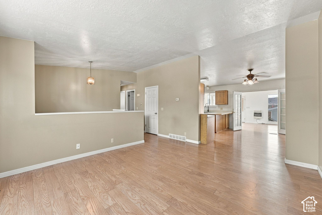 1177 N 200 W photo 4