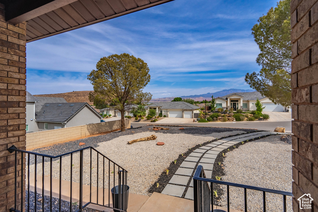 1002 E CROOKED CREEK E DR photo 2