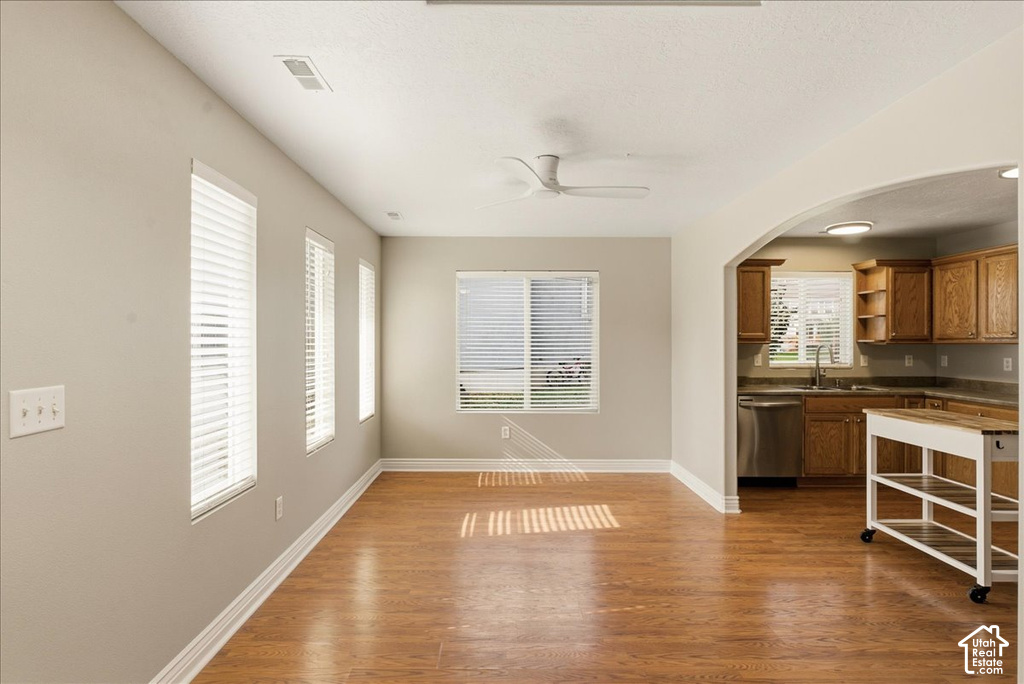 1426 S HEATHER LN photo 3