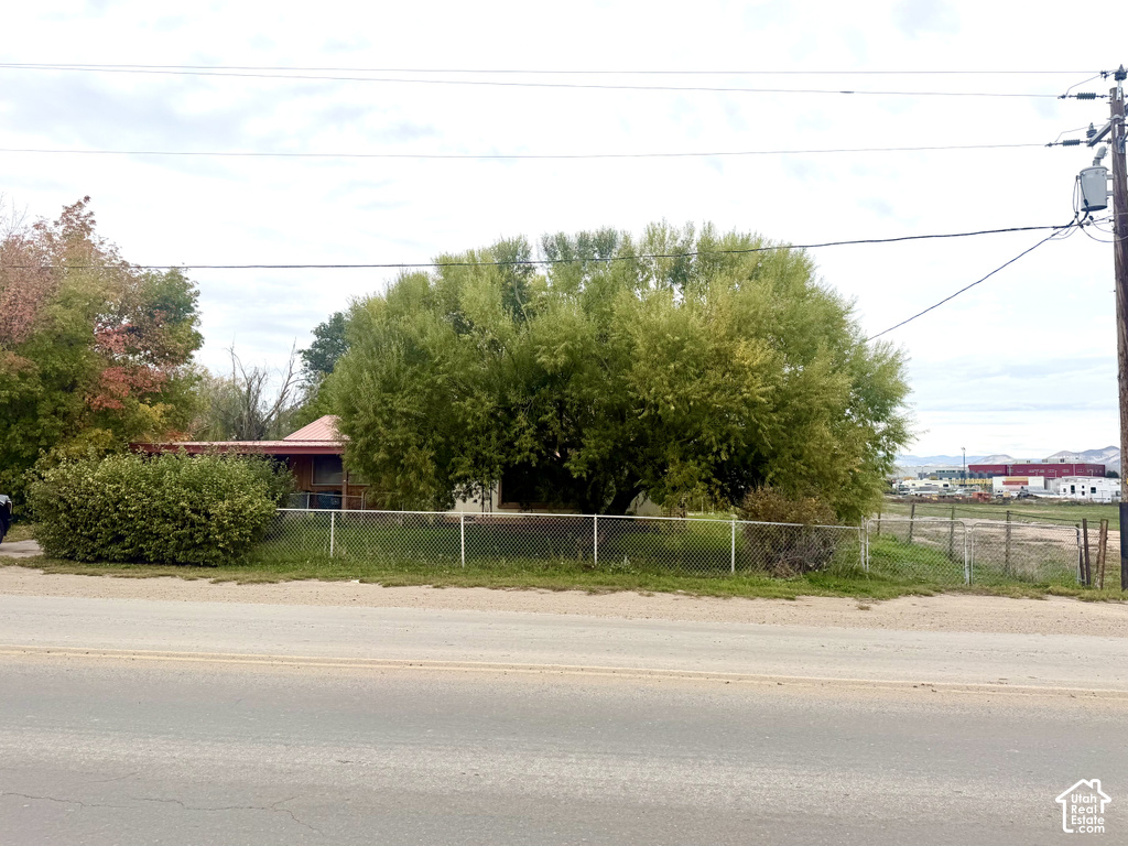 551 E 500 S photo 3