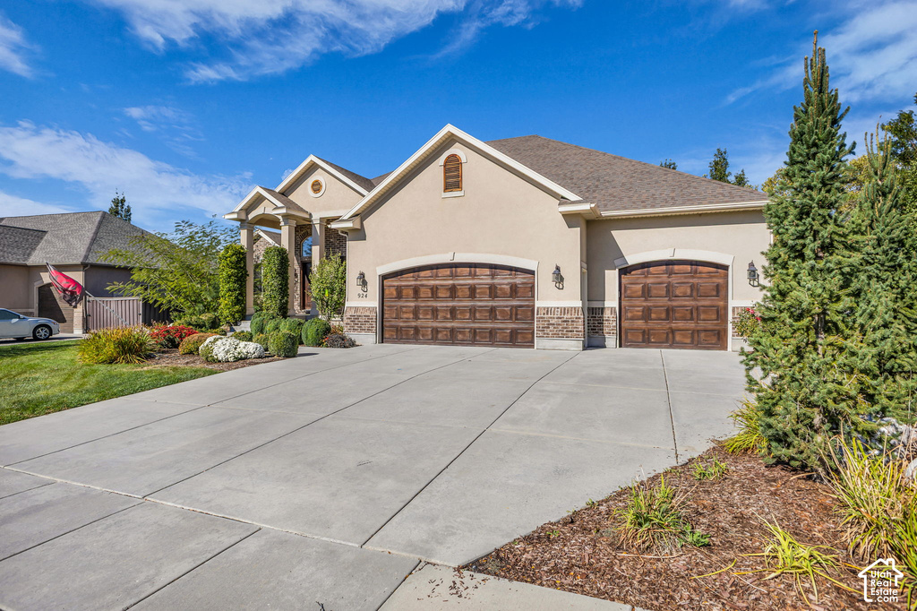 924 W WILLOWMERE photo 2