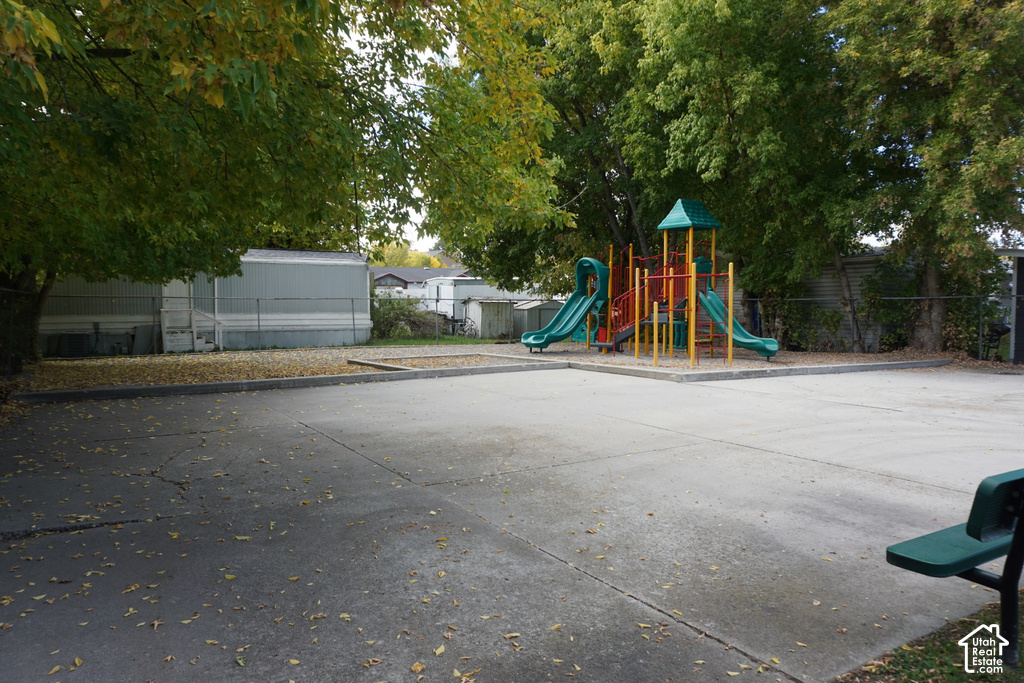 1272 E SENDERO CIR photo 3