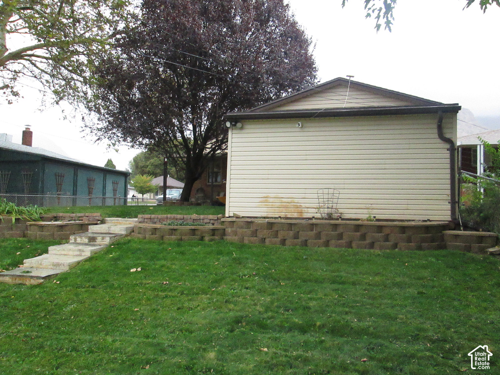 2337 IOWA AVE photo 4