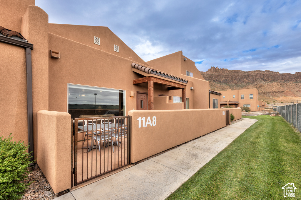 3853 S RED VALLEY CIR photo 3