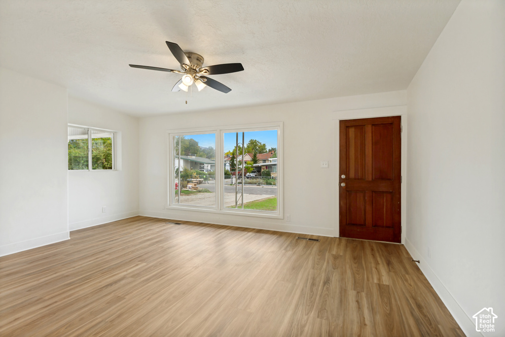 801 E BAKER DR photo 3