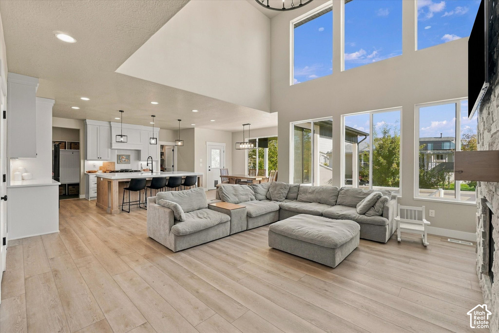 2579 W 375 N photo 5
