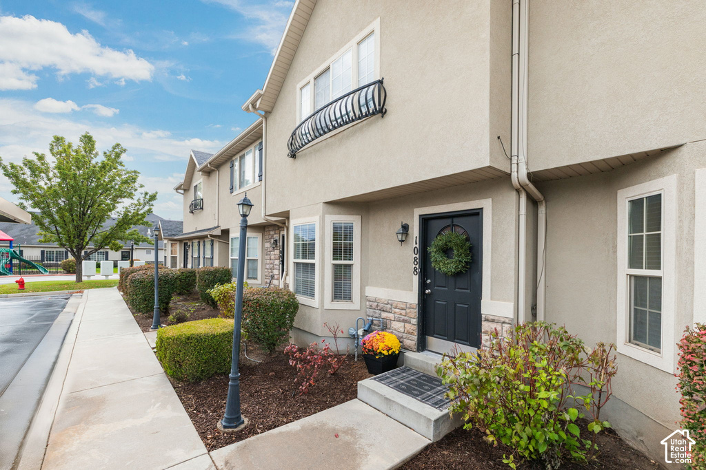 1088 S 1760 W photo 2