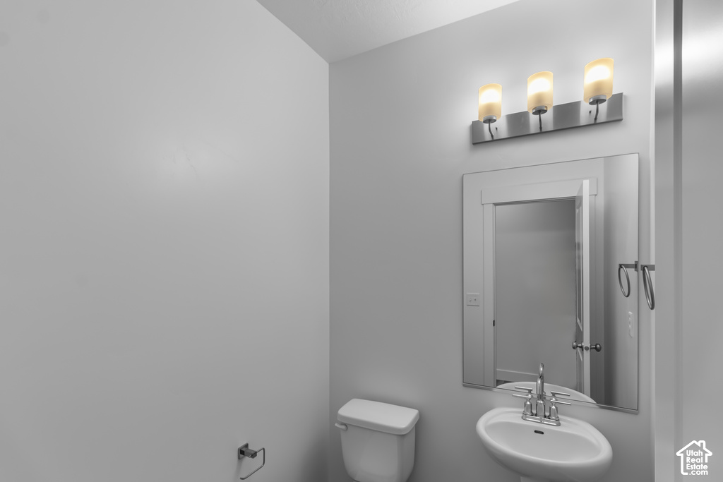839 S 380 E photo 5