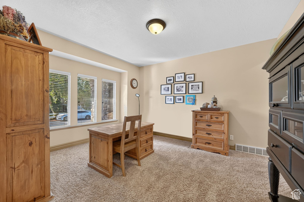 1289 E JEANNE AVE photo 4