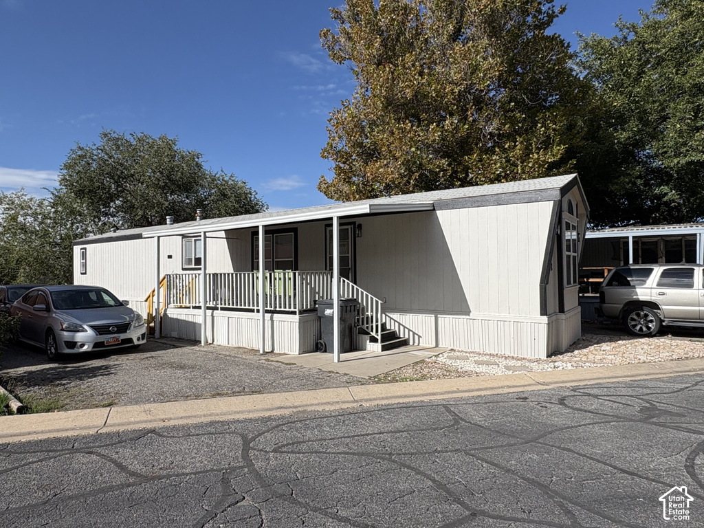 220 E 1100 N photo 2