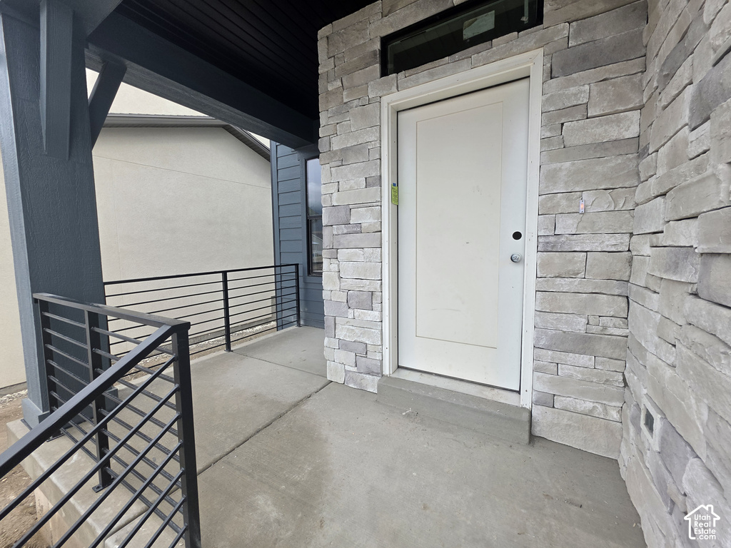 2751 W GUERNSEY LN photo 3