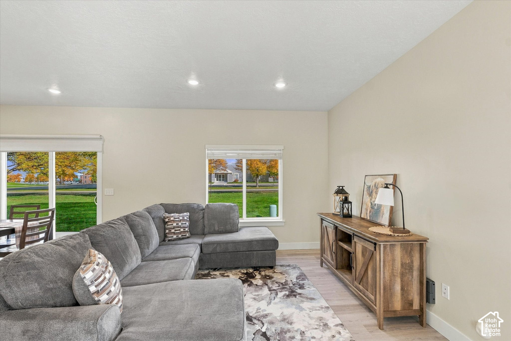 415 W 25 N photo 4