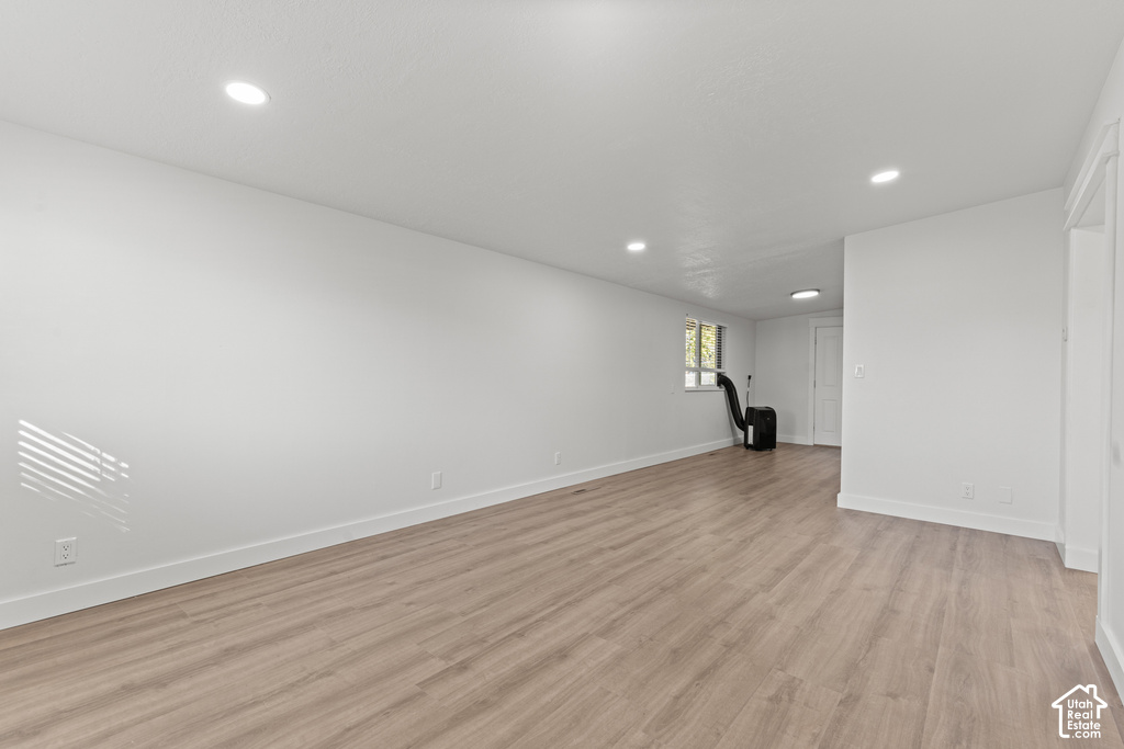 656 E 1050 N photo 3