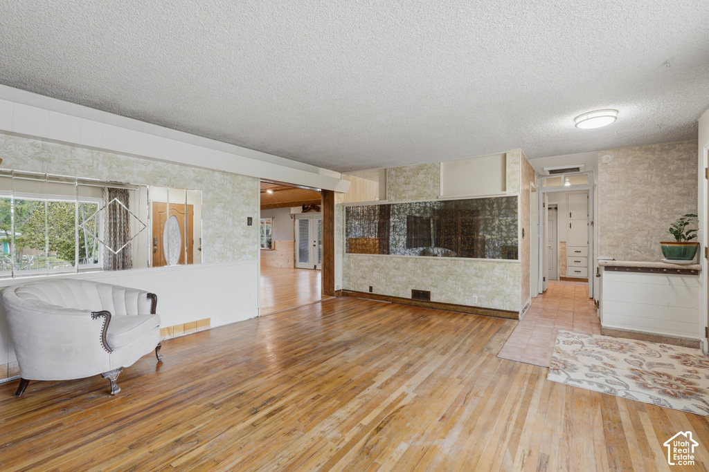 615 MILLCREEK WAY photo 4