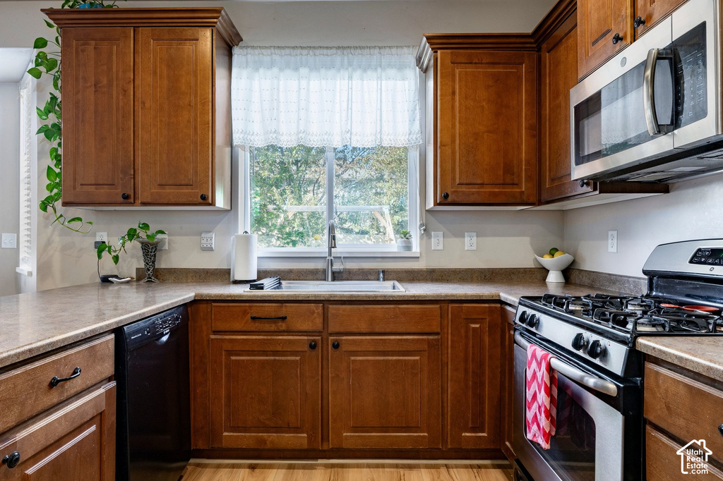 947 N HILLINGDON W CT photo 3