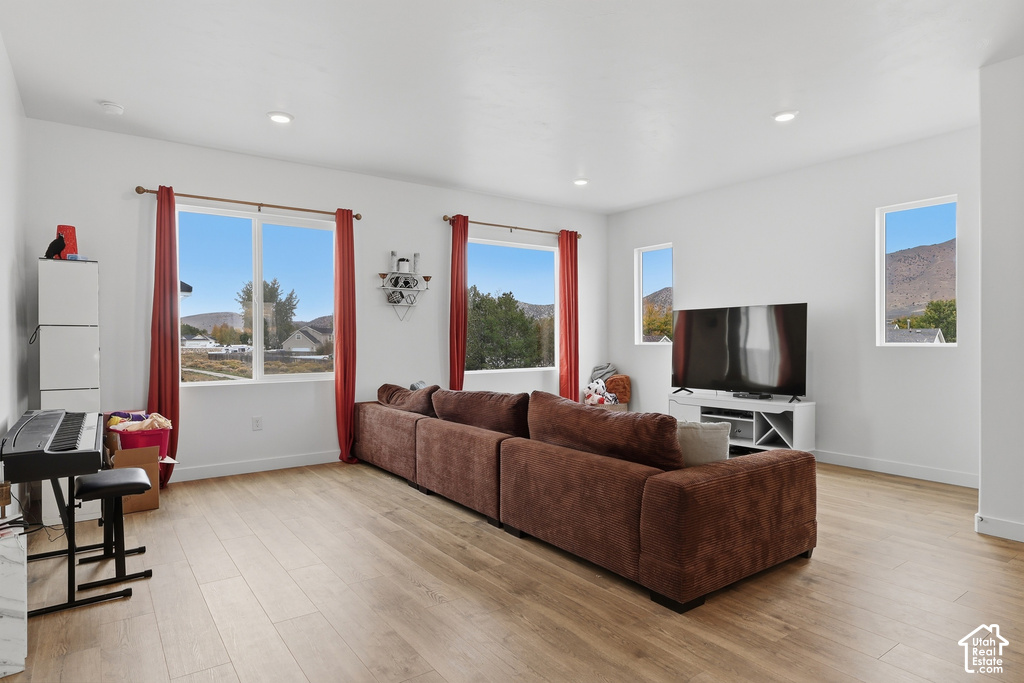 1926 E EMBER LN photo 5