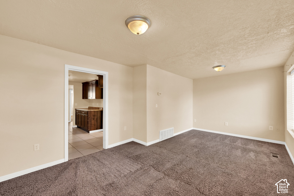 218 E VINE S photo 5