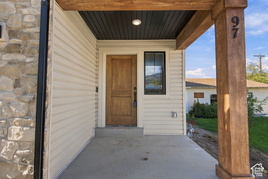 97 E CRESTWOOD photo 3