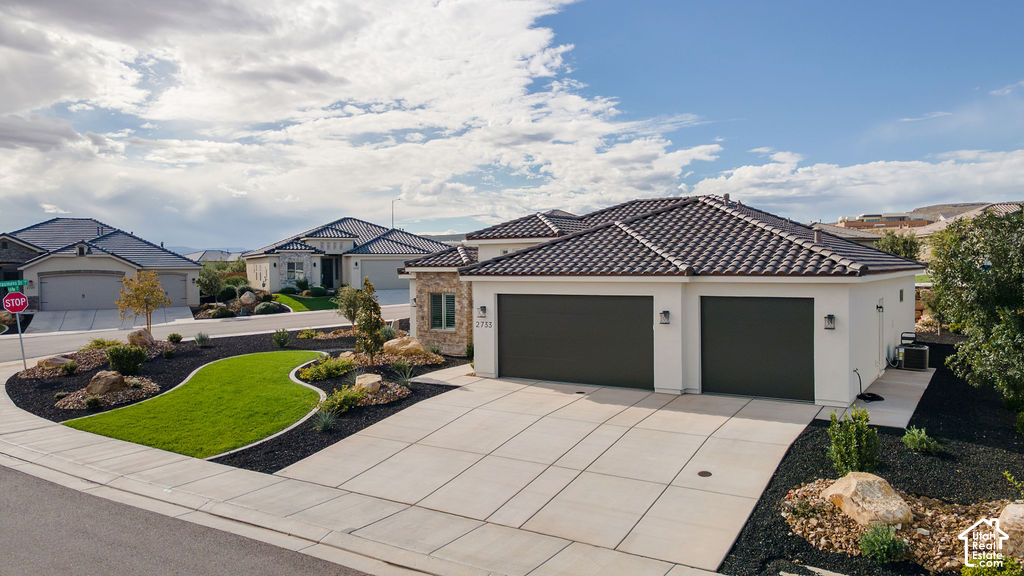 2733 W PIATTO WAY photo 4