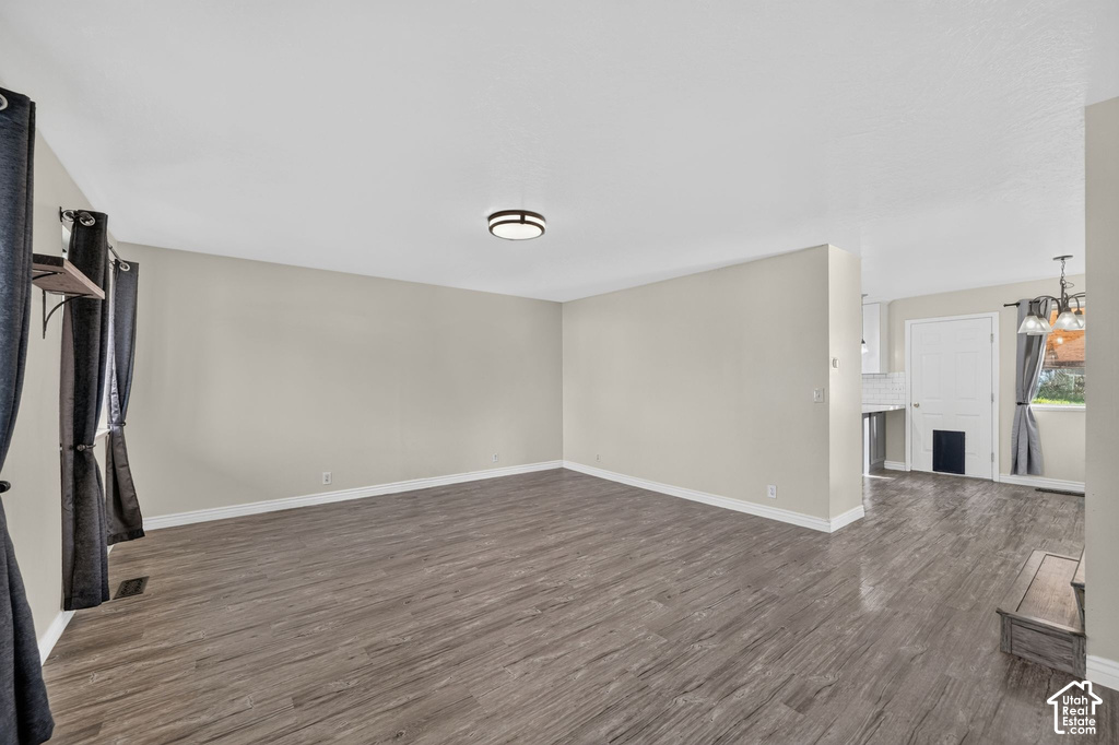 1266 E CHERRY LN photo 3