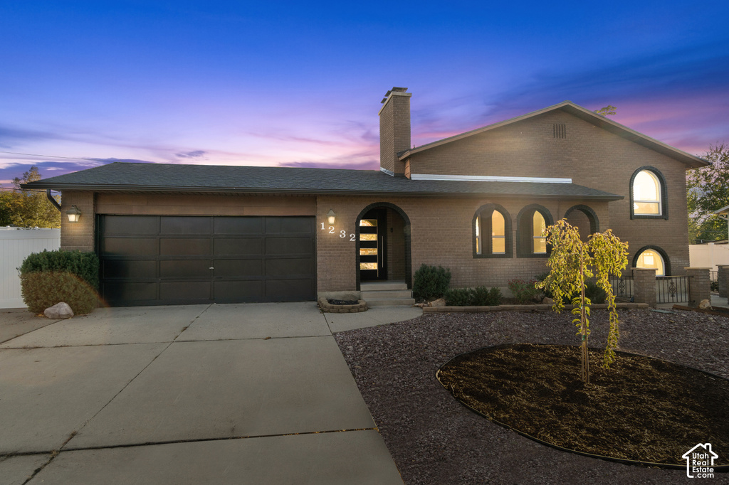 1232 E LORI CIR photo 3