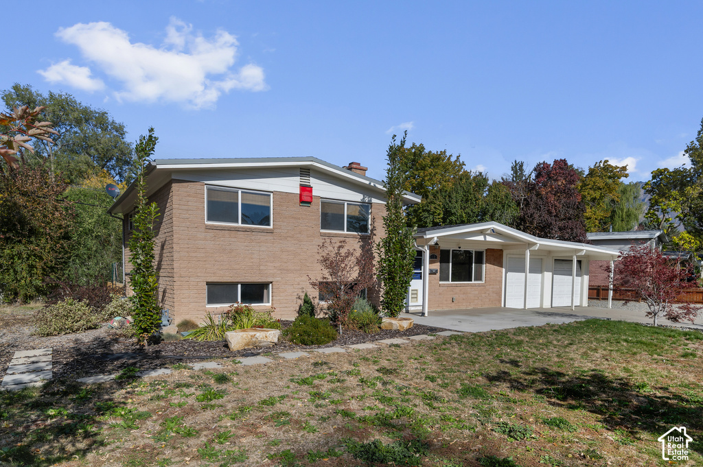 1121 E HYLAND LAKE DR photo 2