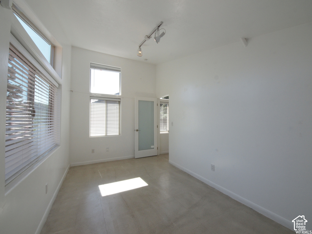 430 ASPEN DR photo 5