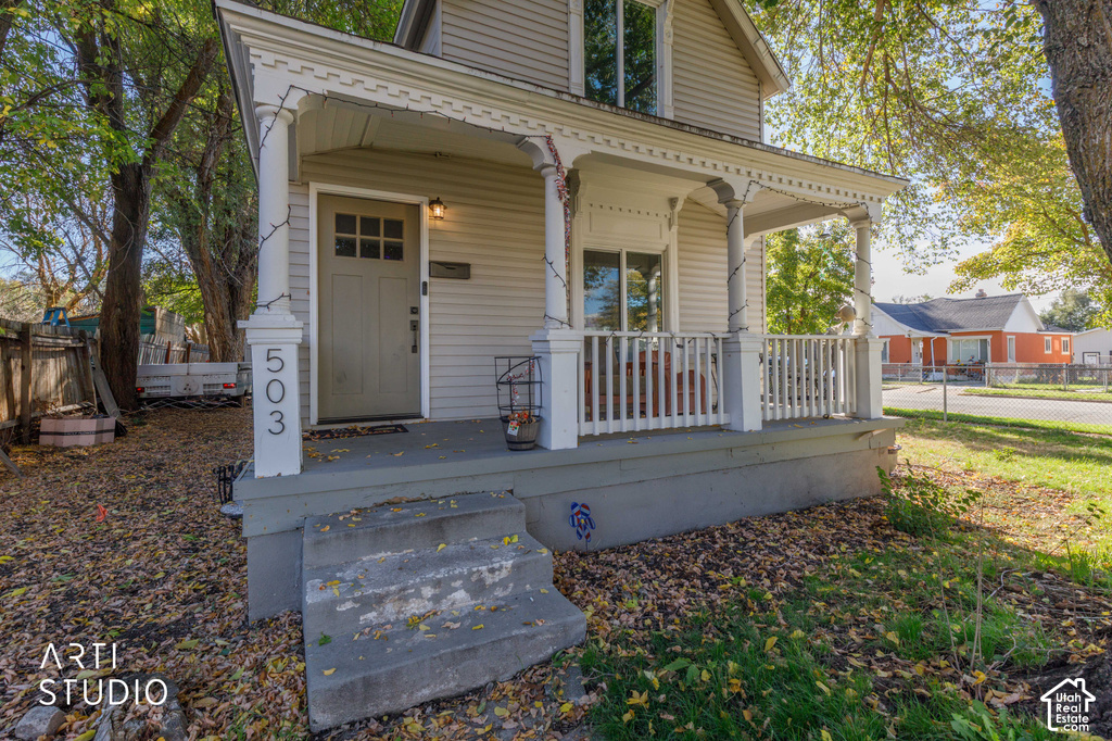 503 3RD ST photo 4