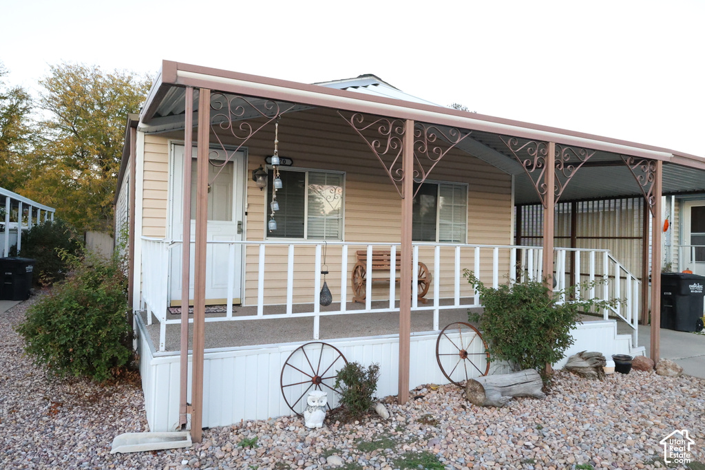 4570 S FIREWEED DR photo 2