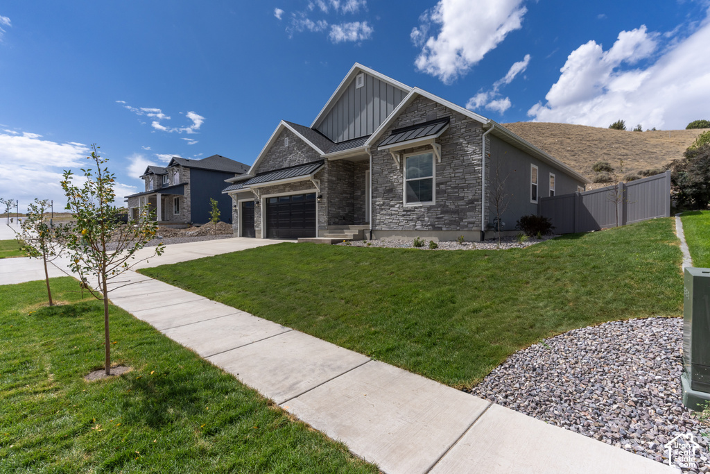 894 S CREST DALE LN photo 2