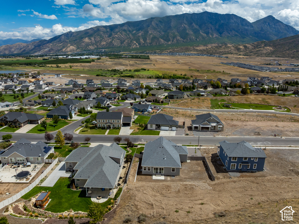 894 S CREST DALE LN photo 4