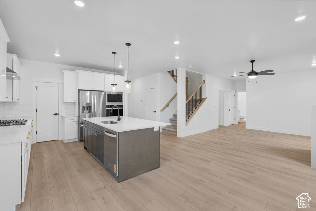 912 S CREST DALE LN photo 4