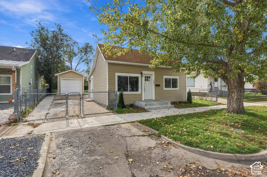 245 E 34TH E photo 2
