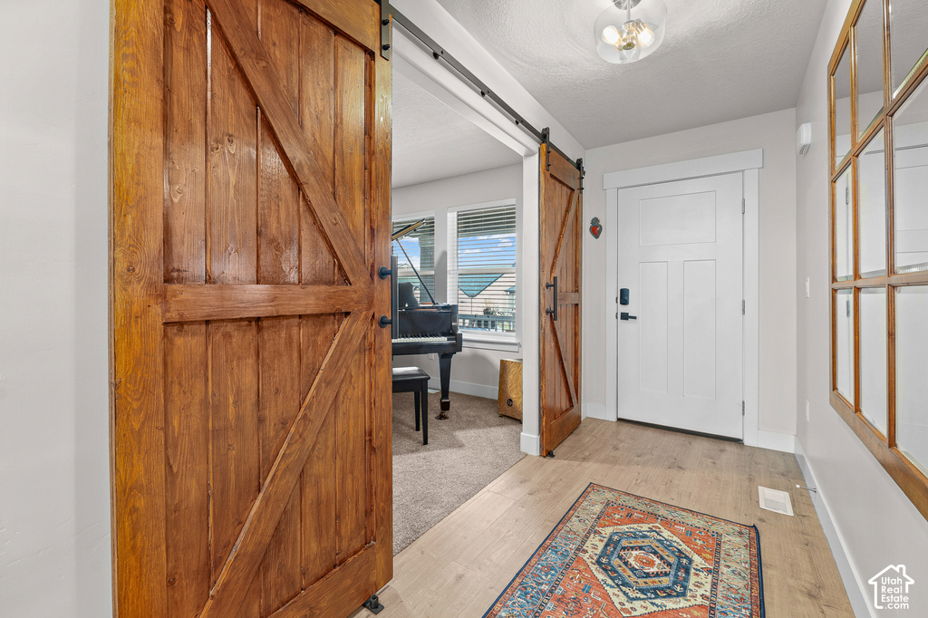 727 N BOSEMAN WAY photo 3