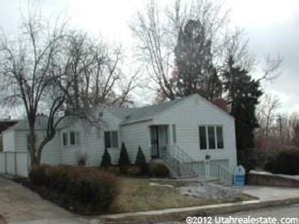 765 Bel Mar Dr, Ogden, UT 84403