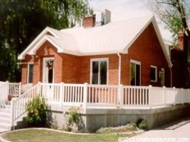 120 W Porter Ln, Centerville, UT 84014