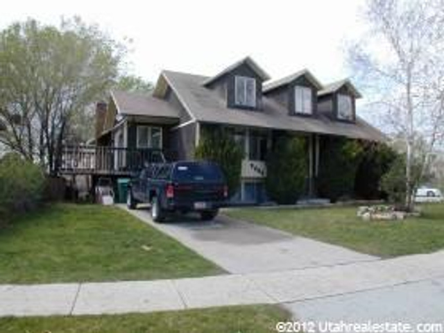 9408 Turnpike Ln, Sandy, UT 84070