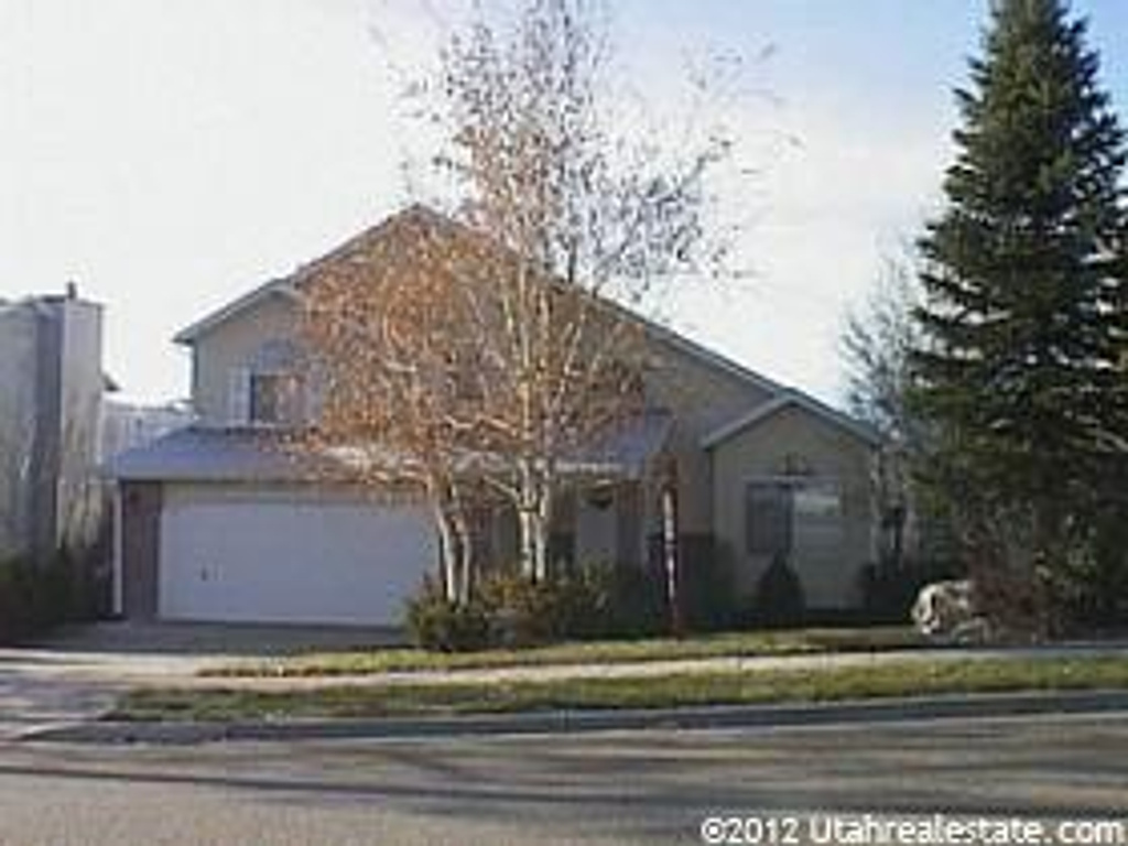 1099 E 5100 S, South Ogden, UT 84403